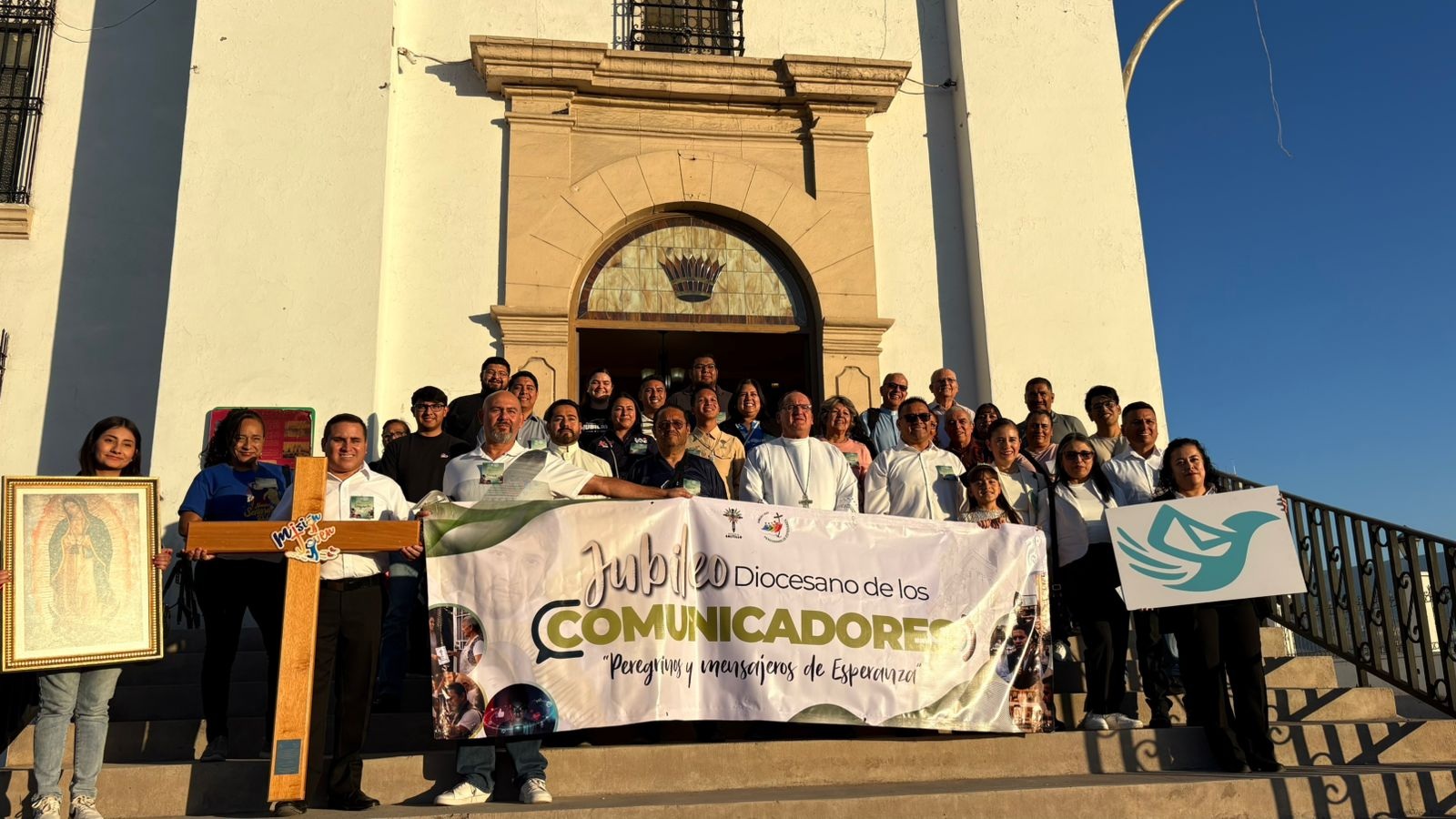 Llama Obispo a periodistas a ser mensajeros de la paz