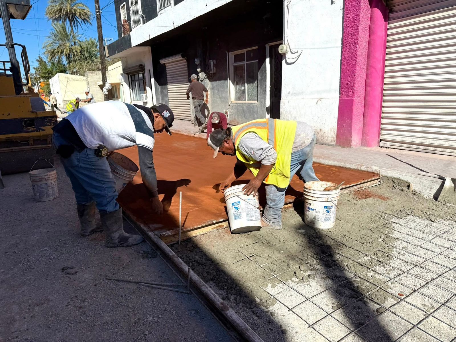 Sigue Laura mejorando las calles de Múzquiz