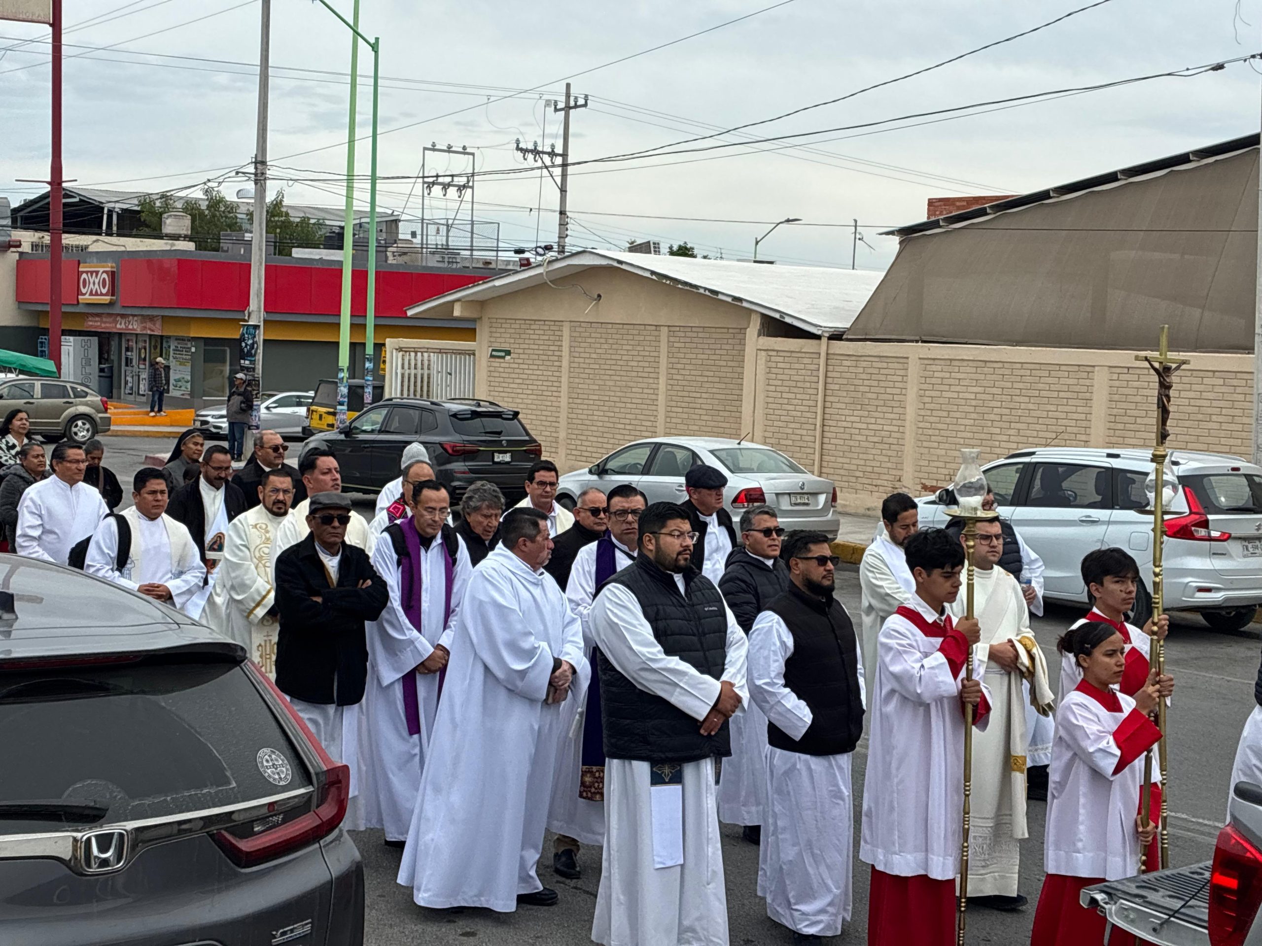 Peregrinan por Virgen miembros de Vicaría