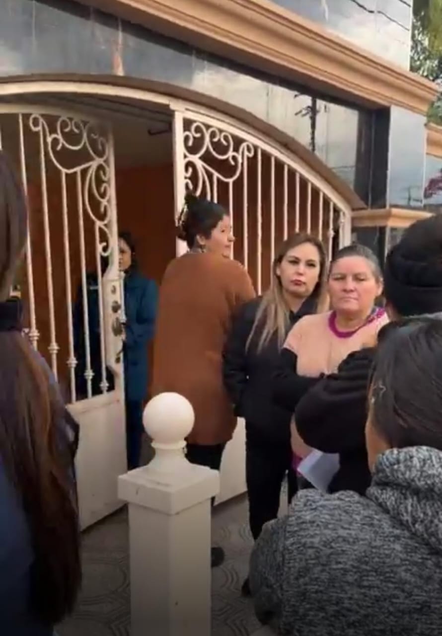 Exigen padres trato justo para alumnos