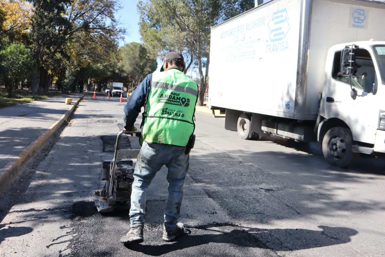 Intensifican en Saltillo acciones de bacheo