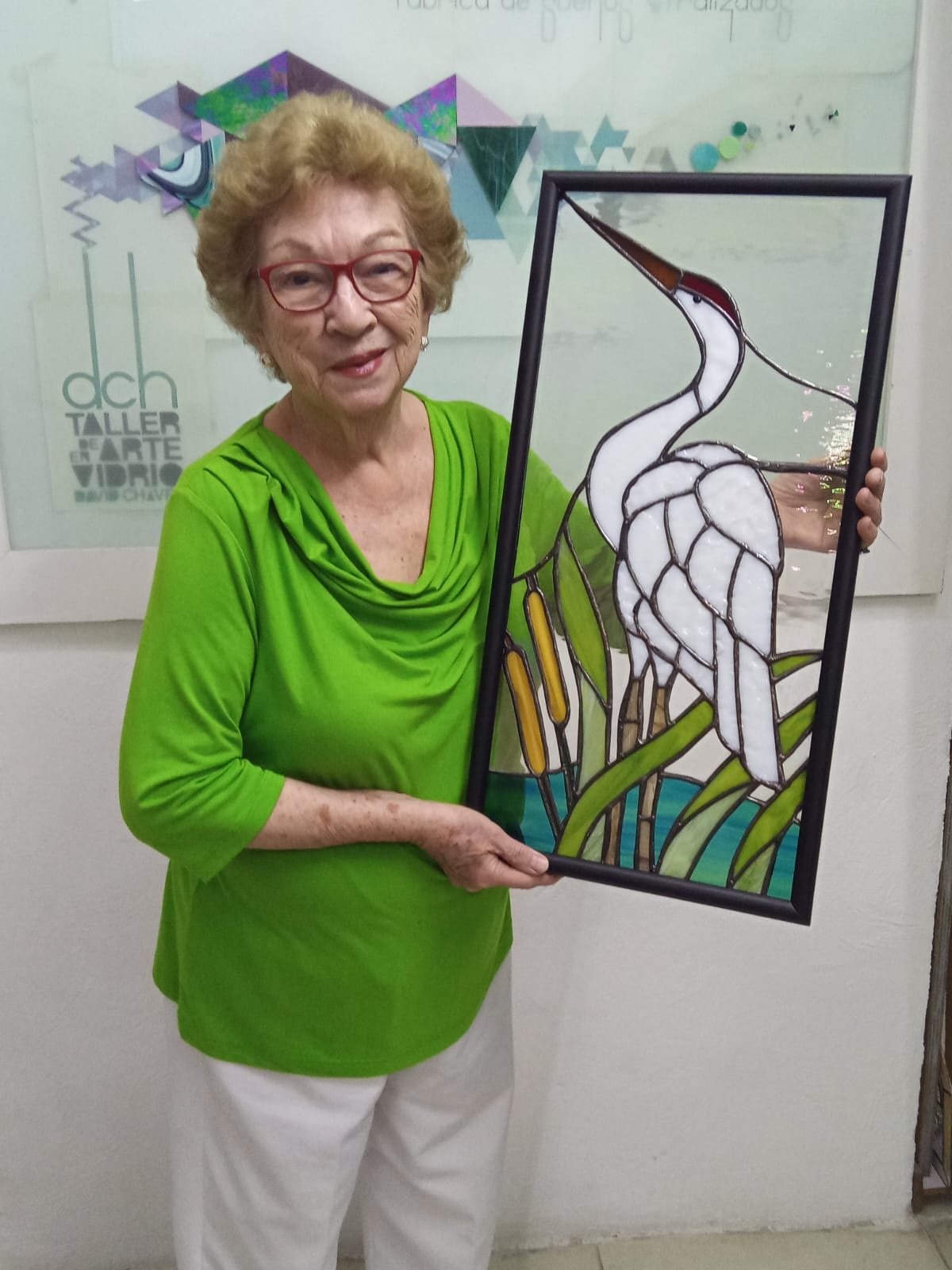 Presentará Aída Durón expo de Arte en Vidrio