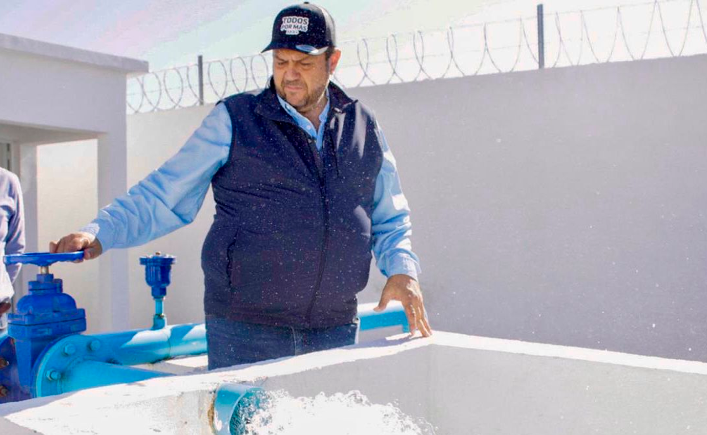 Vecinos de distintas colonias reconocen mejoras en el servicio de agua potable en Ramos Arizpe