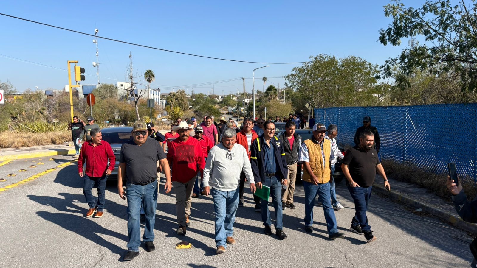 Extrabajadores de AHMSA siguen esperando justicia
