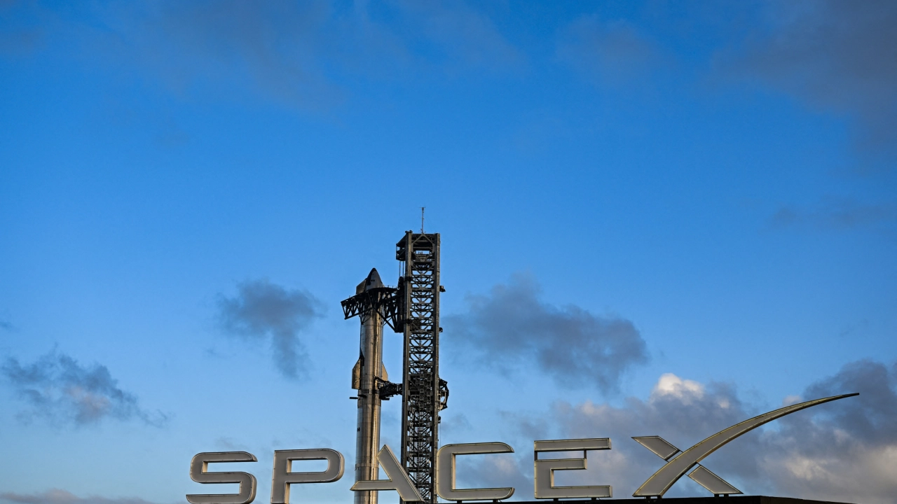 SpaceX de Elon Musk eleva su valoración a 800,000 millones de dólares