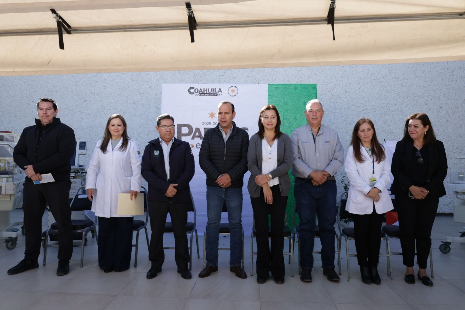 Refuerzan atención médica en Parras con entrega de equipo especializado al IMSS