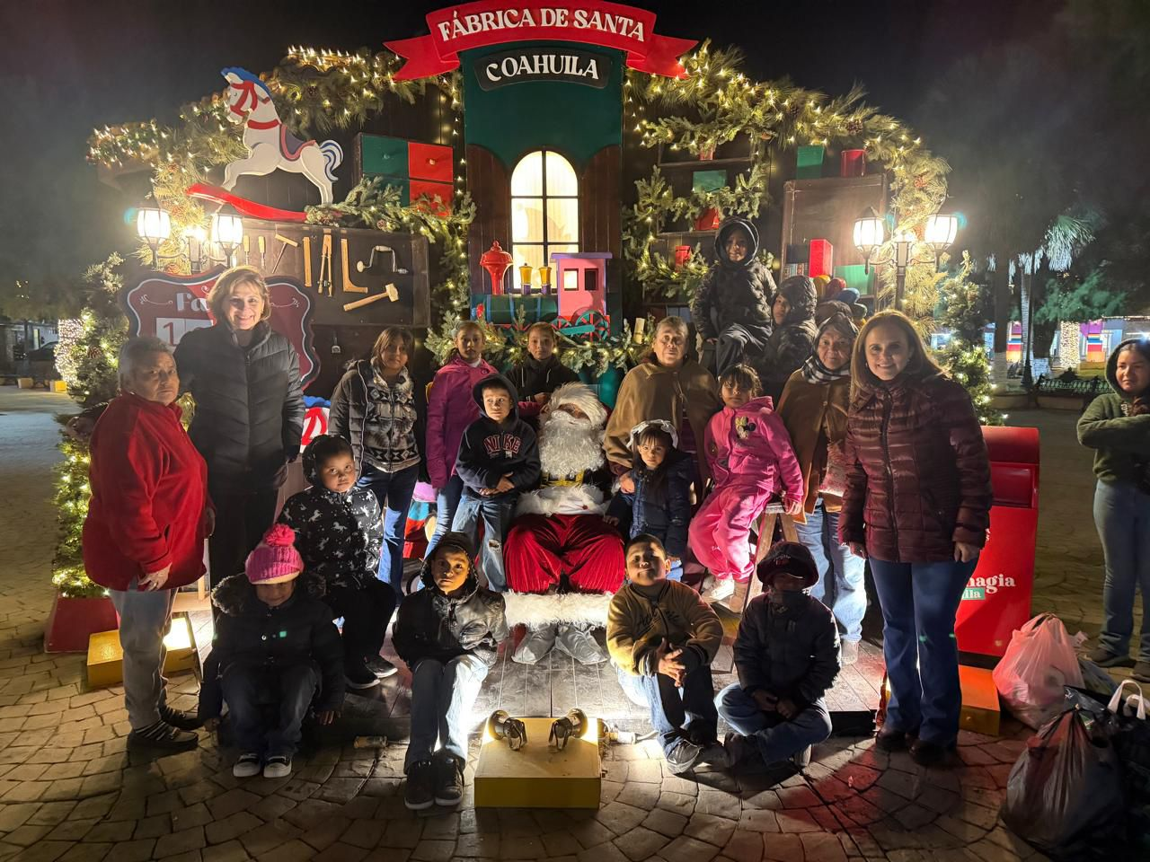 VillaMagia Coahuila 2025 llena de sonrisas a niñas y niños de las comunidades de Múzquiz