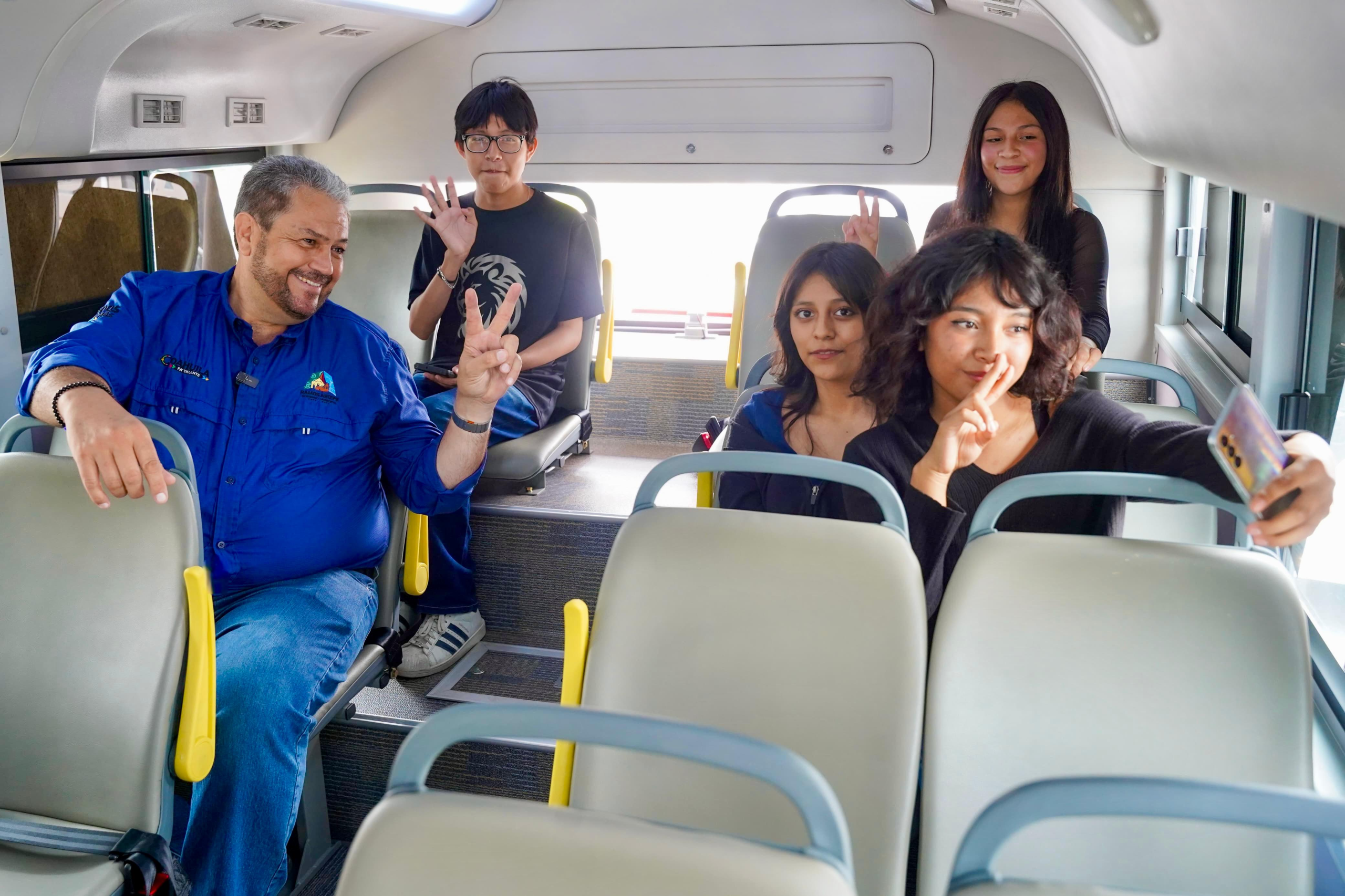 En Ramos Arizpe el transporte gratuito lleva beneficios a todas y todos