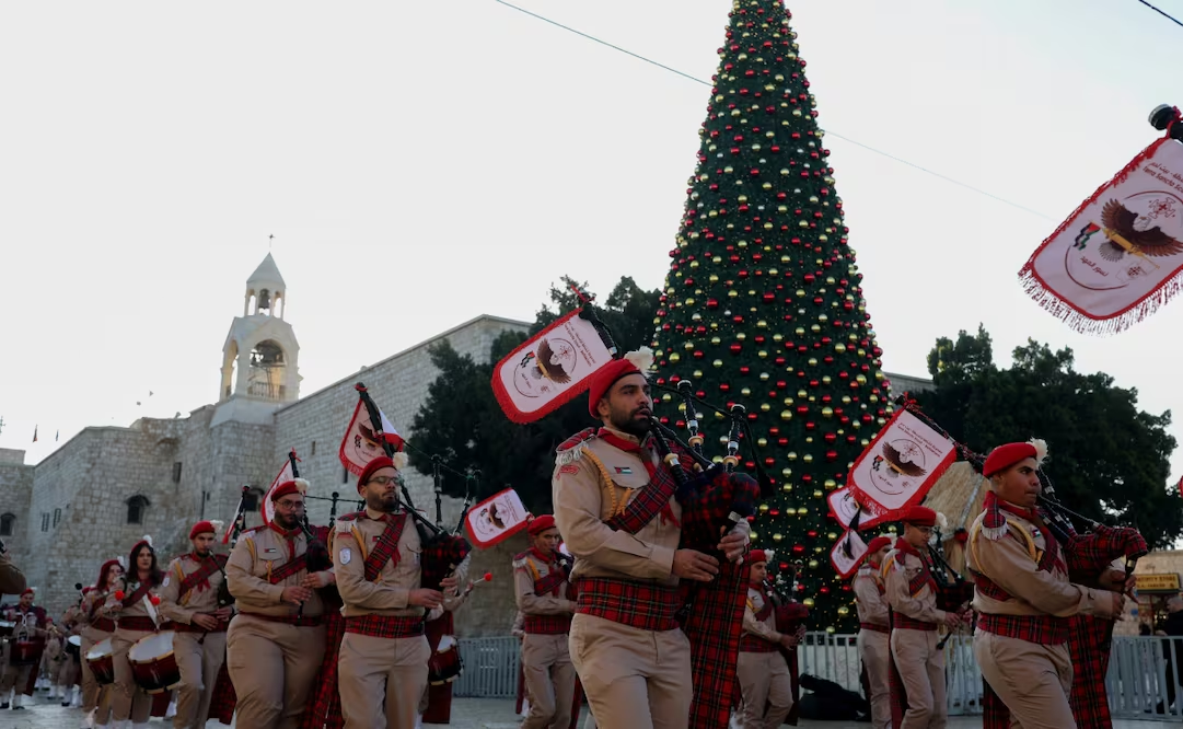La Navidad vuelve a Belén: miles acuden a la ciudad tras dos años marcados por la guerra en Gaza
