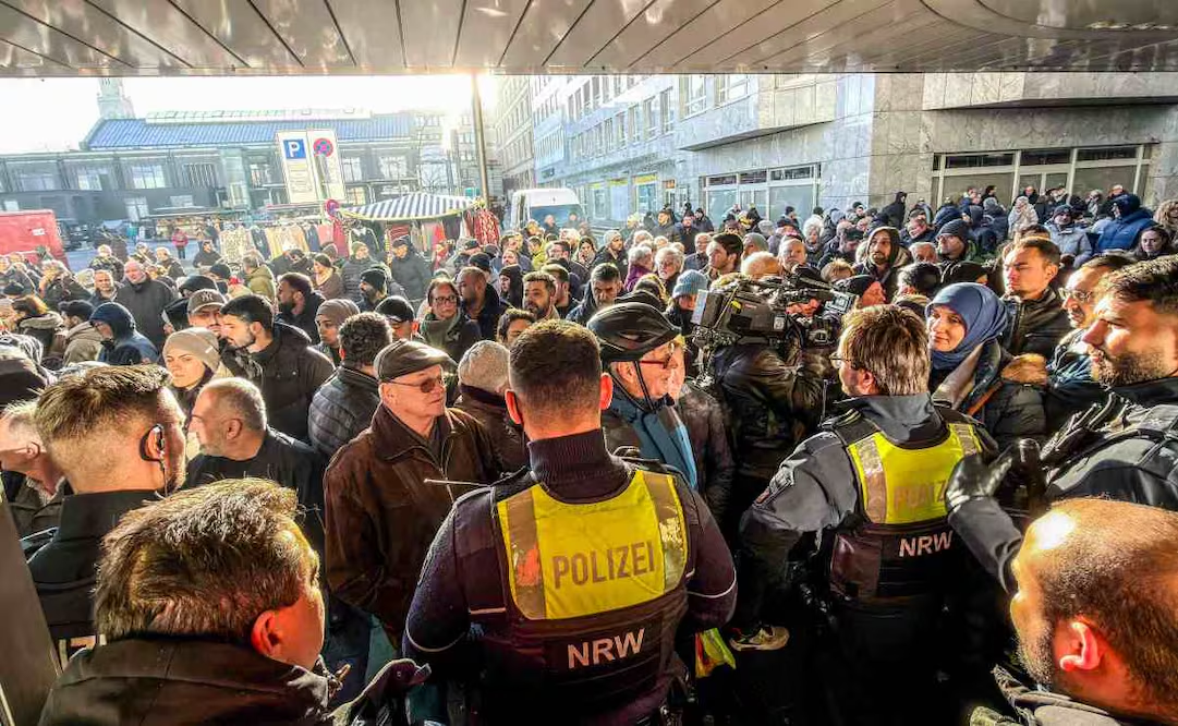Roban 30 millones de euros de un banco en Alemania; ladrones entraron por agujero desde un edificio adjunto