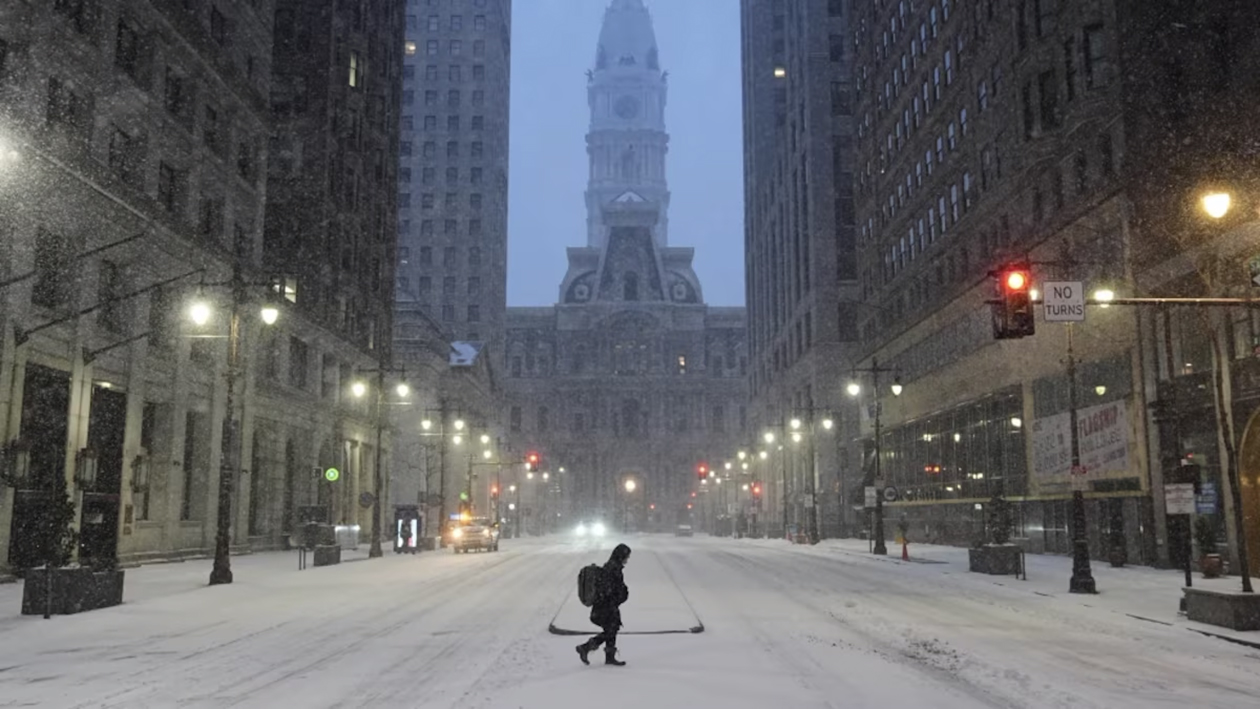Mega tormenta invernal congela14 estados en EU