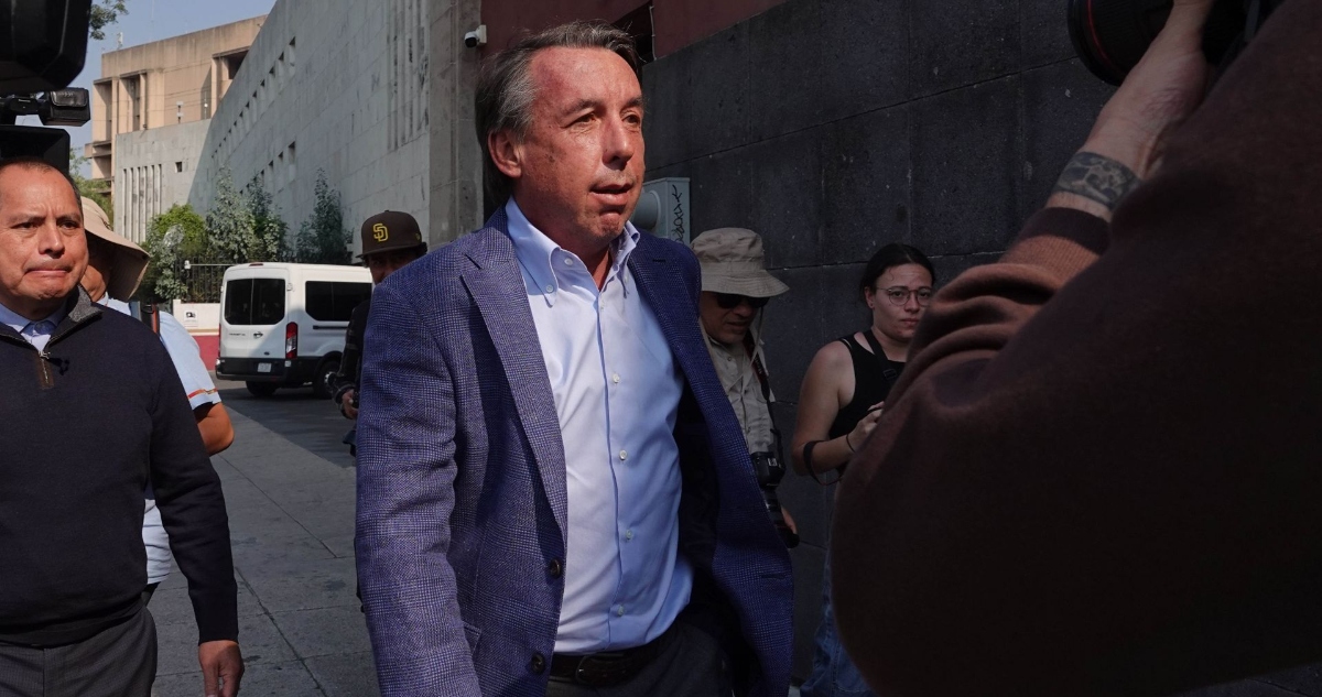 Vende Emilio Azcárraga Jean parte de acciones en Televisa