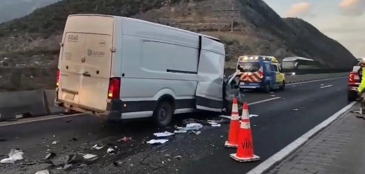 Muere hombre prensado en la Saltillo-Monterrey