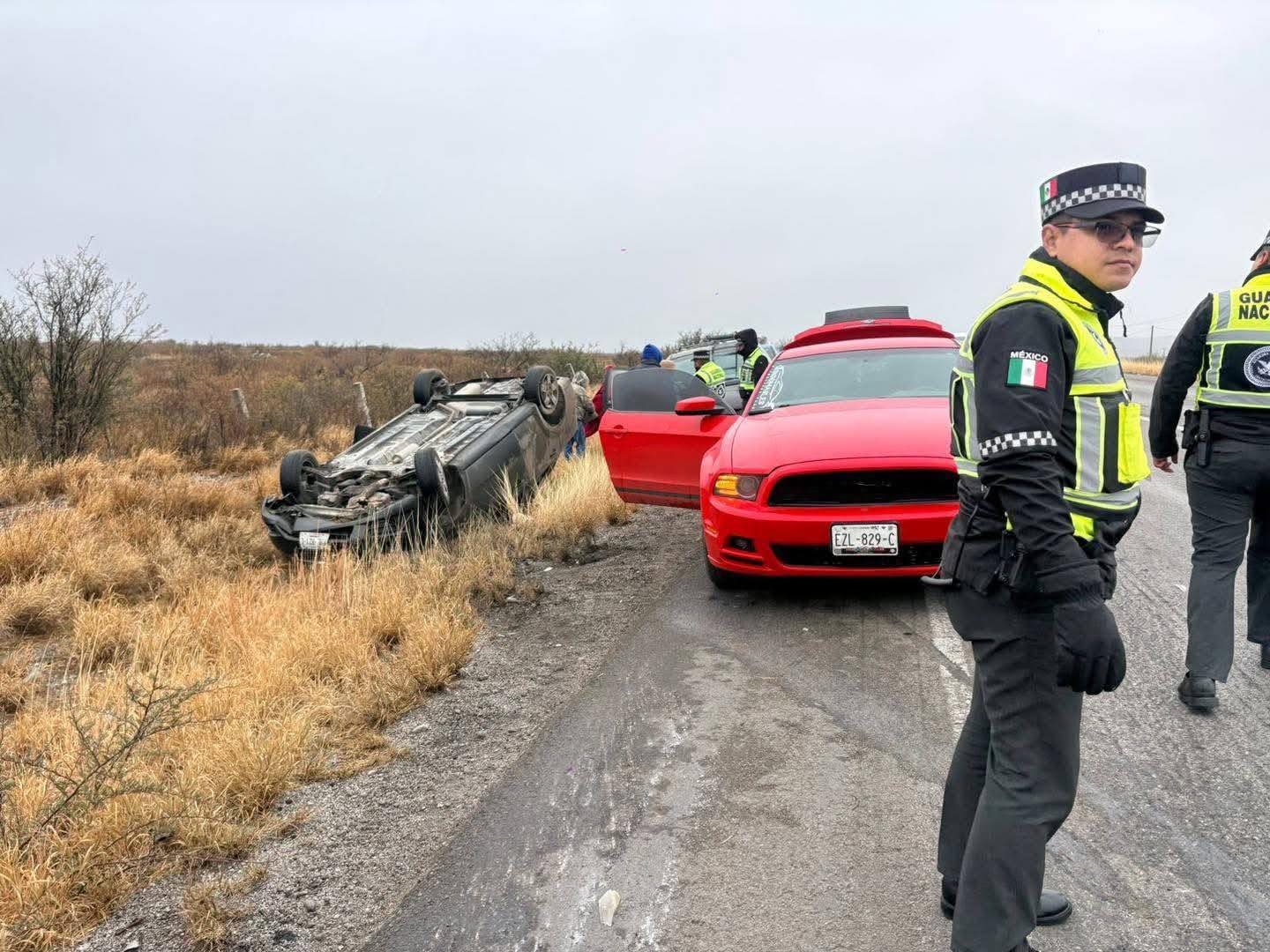 Deja 3 lesionados volcadura en la 57