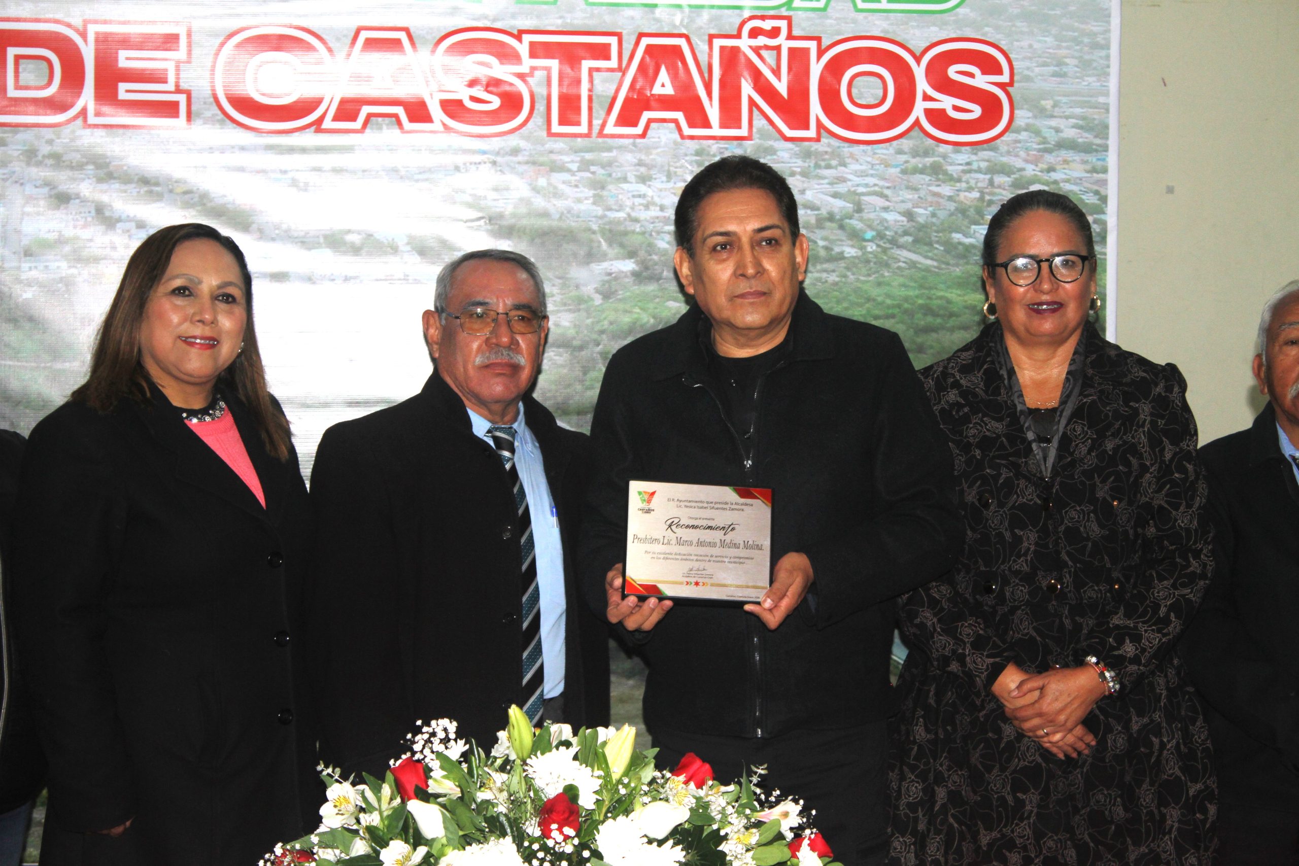 Reconoce Castaños la labor de Padre Marco