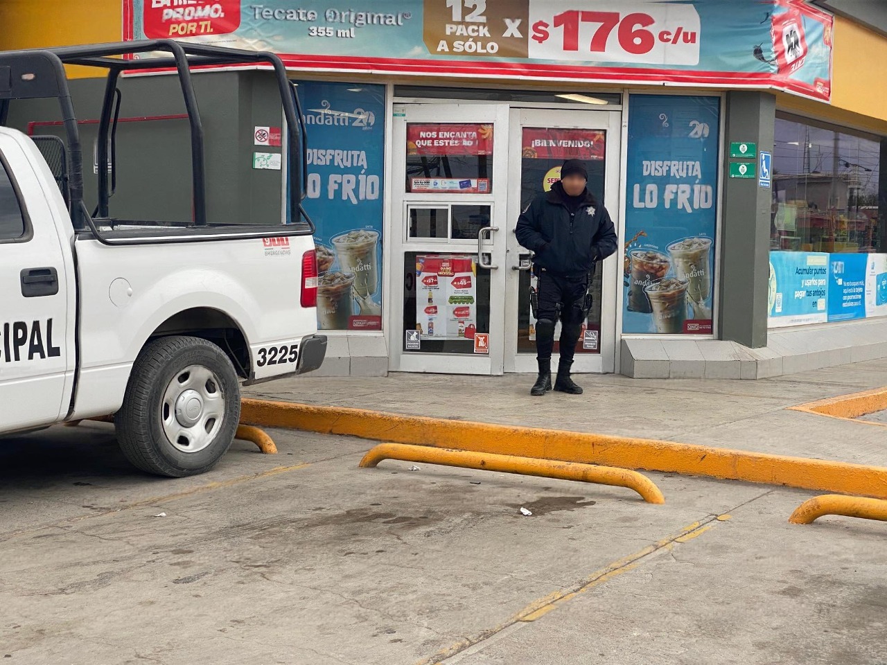 Detienen a menor al tratar de robar tienda