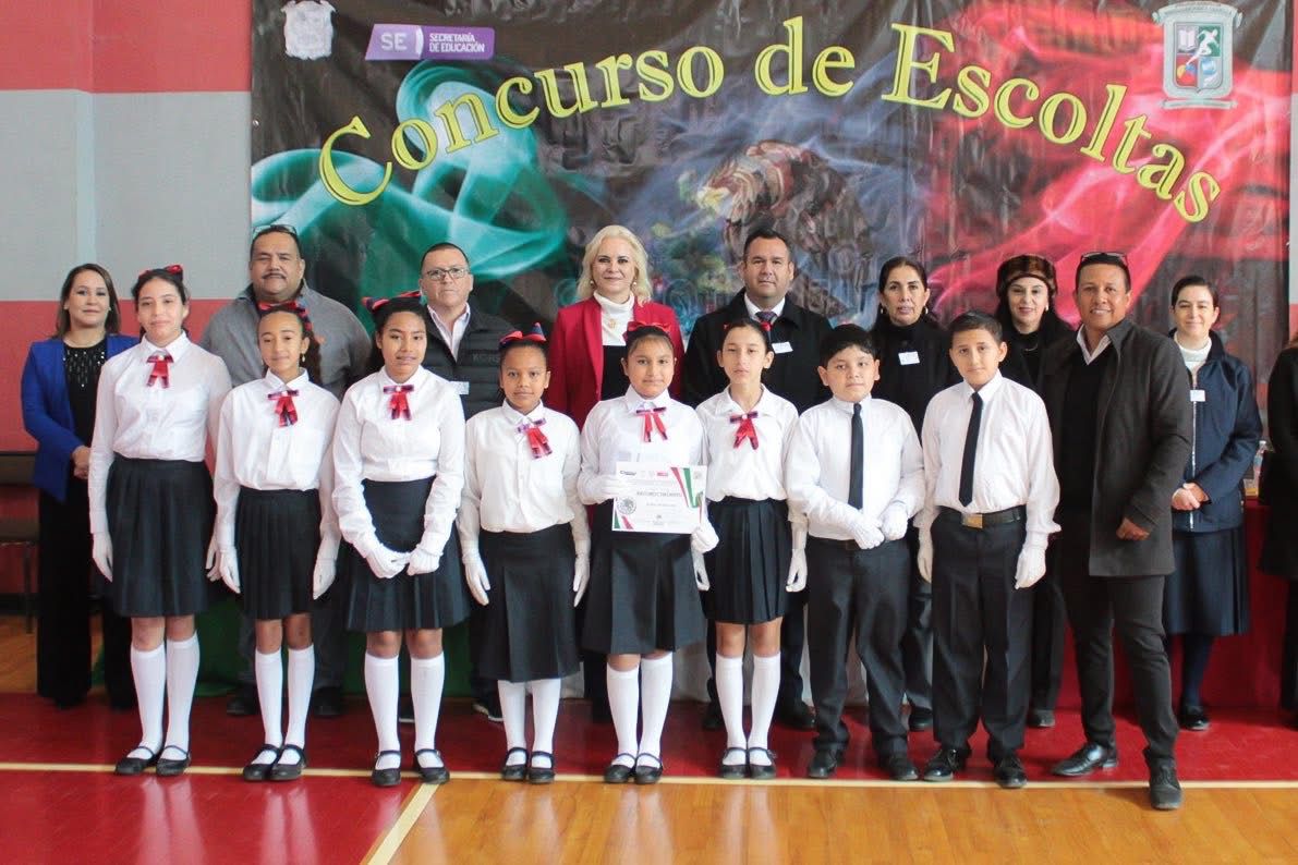 Premia Laura Jiménez a las mejores escoltas