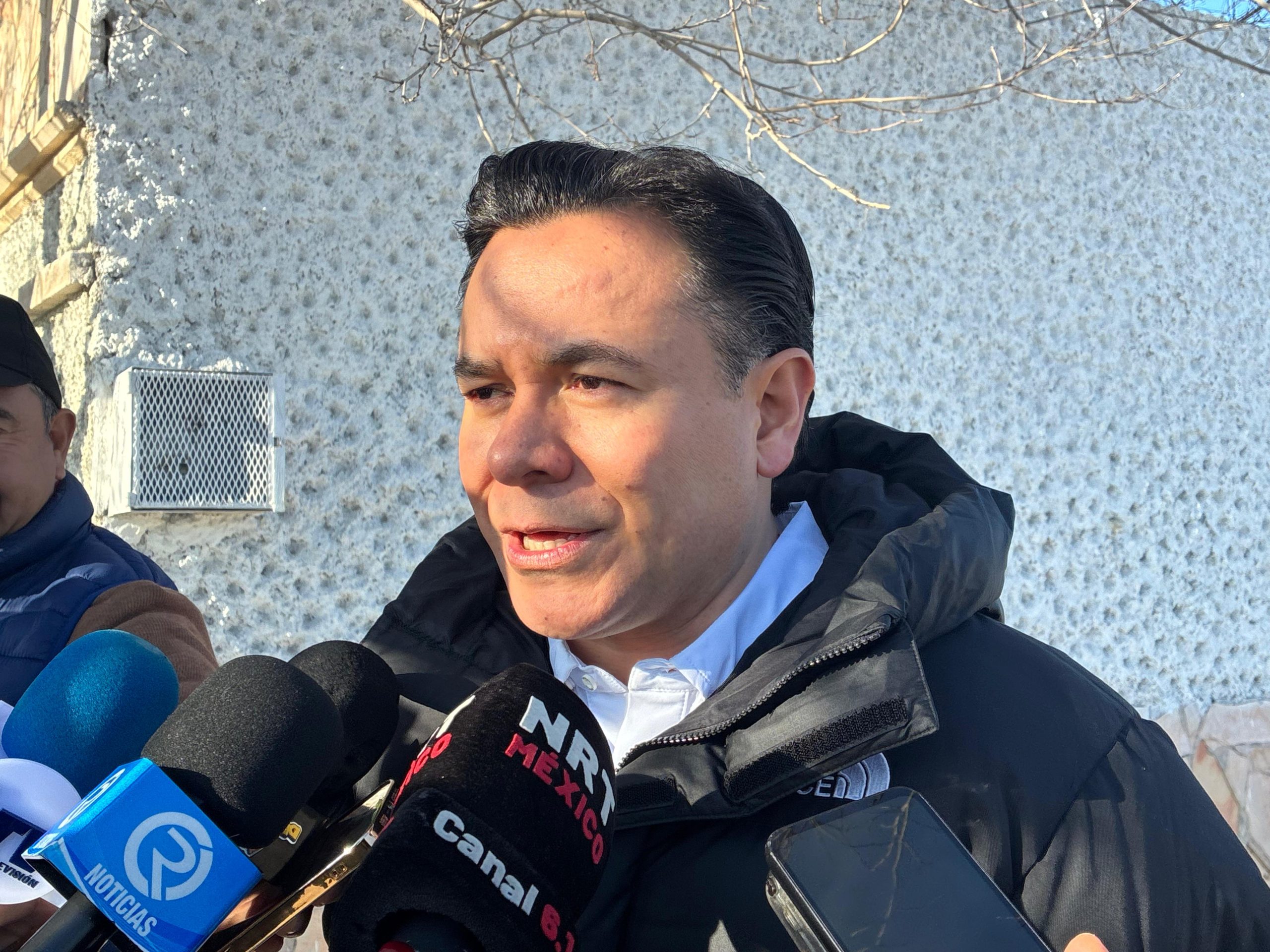 Apoya estado a ex obreros en plantón