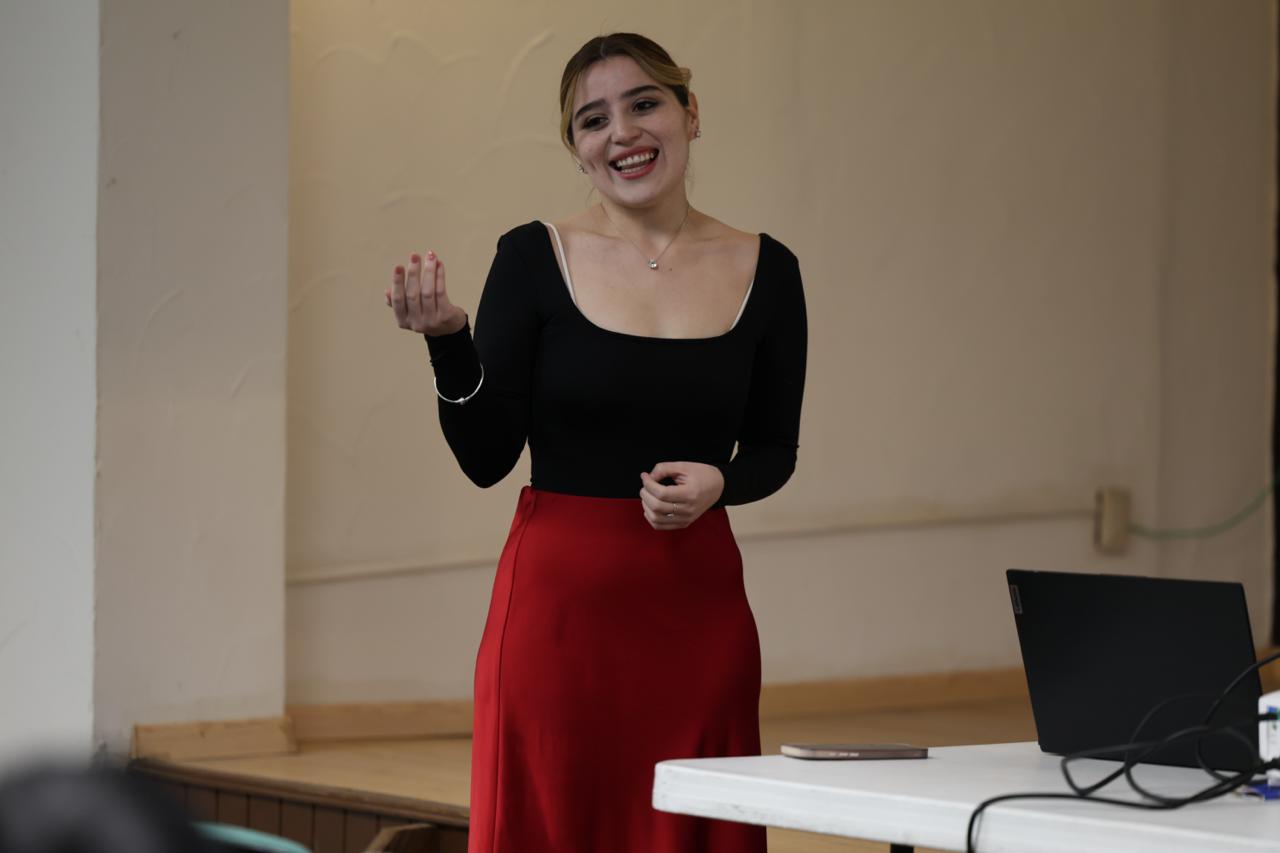 Imparte Zara García Álvarez “¿A dónde se fue mi dinero?”