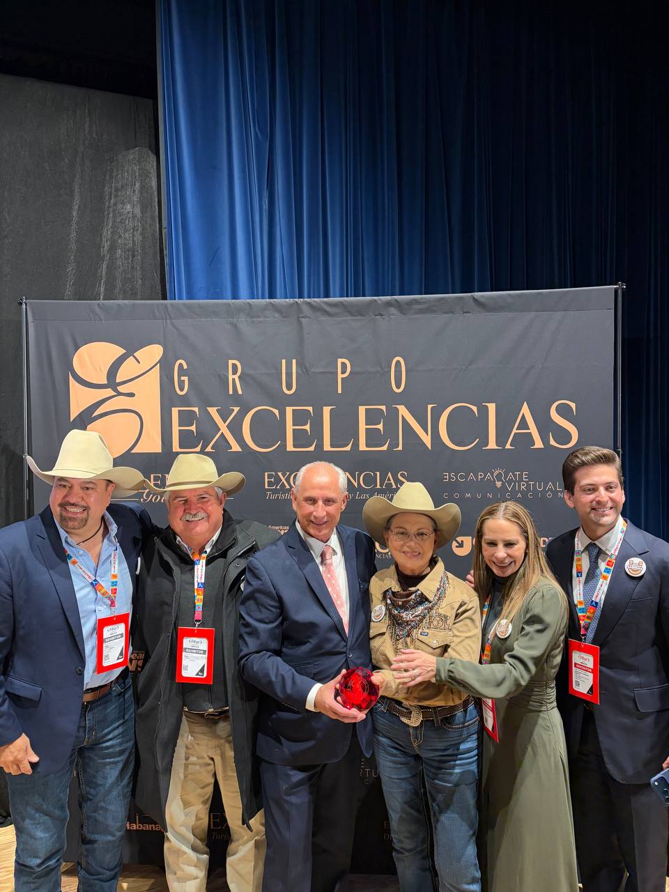 GANA COAHUILA PREMIO EN ESPAÑA POR LA CABALGATA DE SABINAS