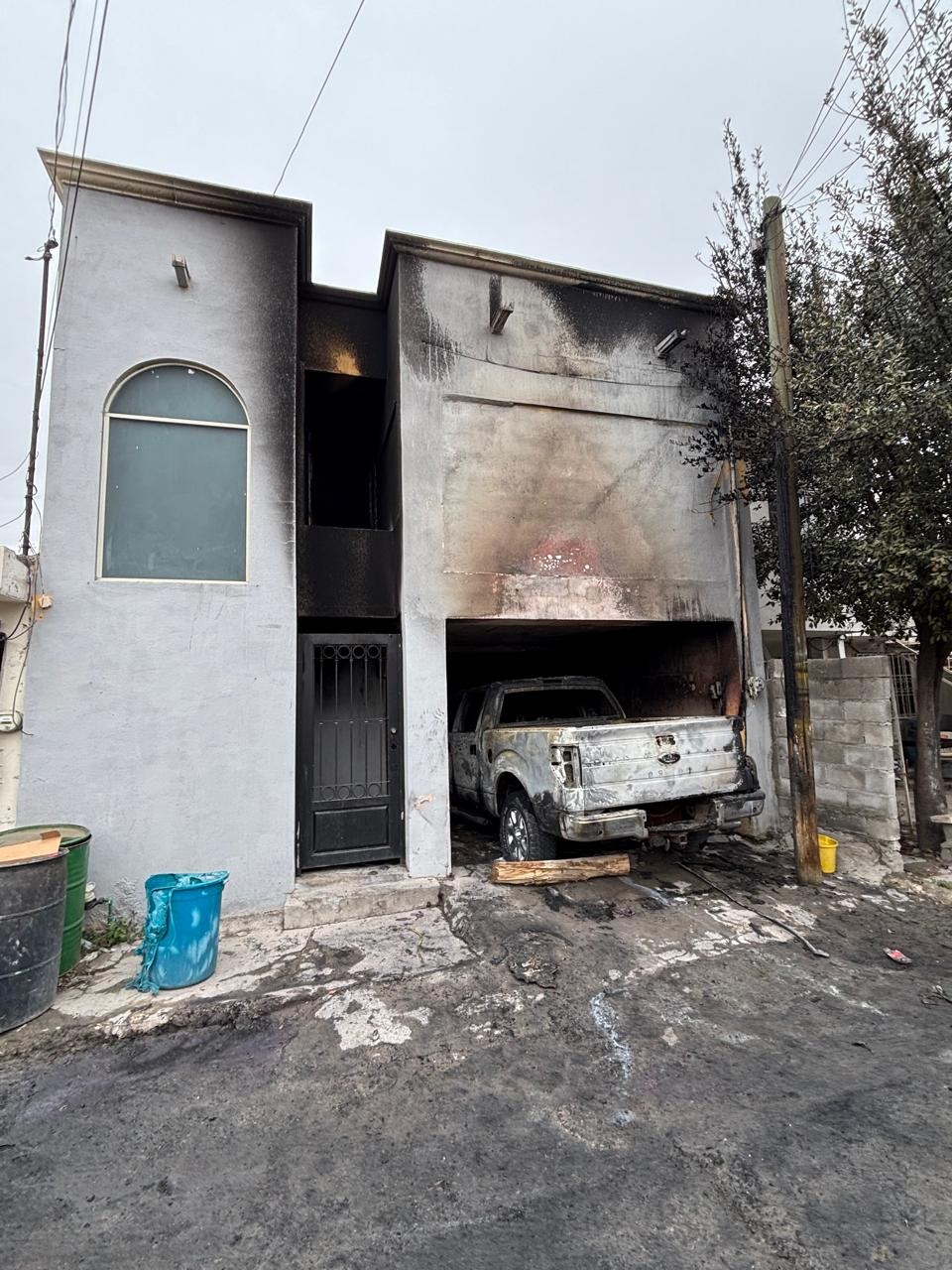 Busca FGE a responsable de incendiar camioneta