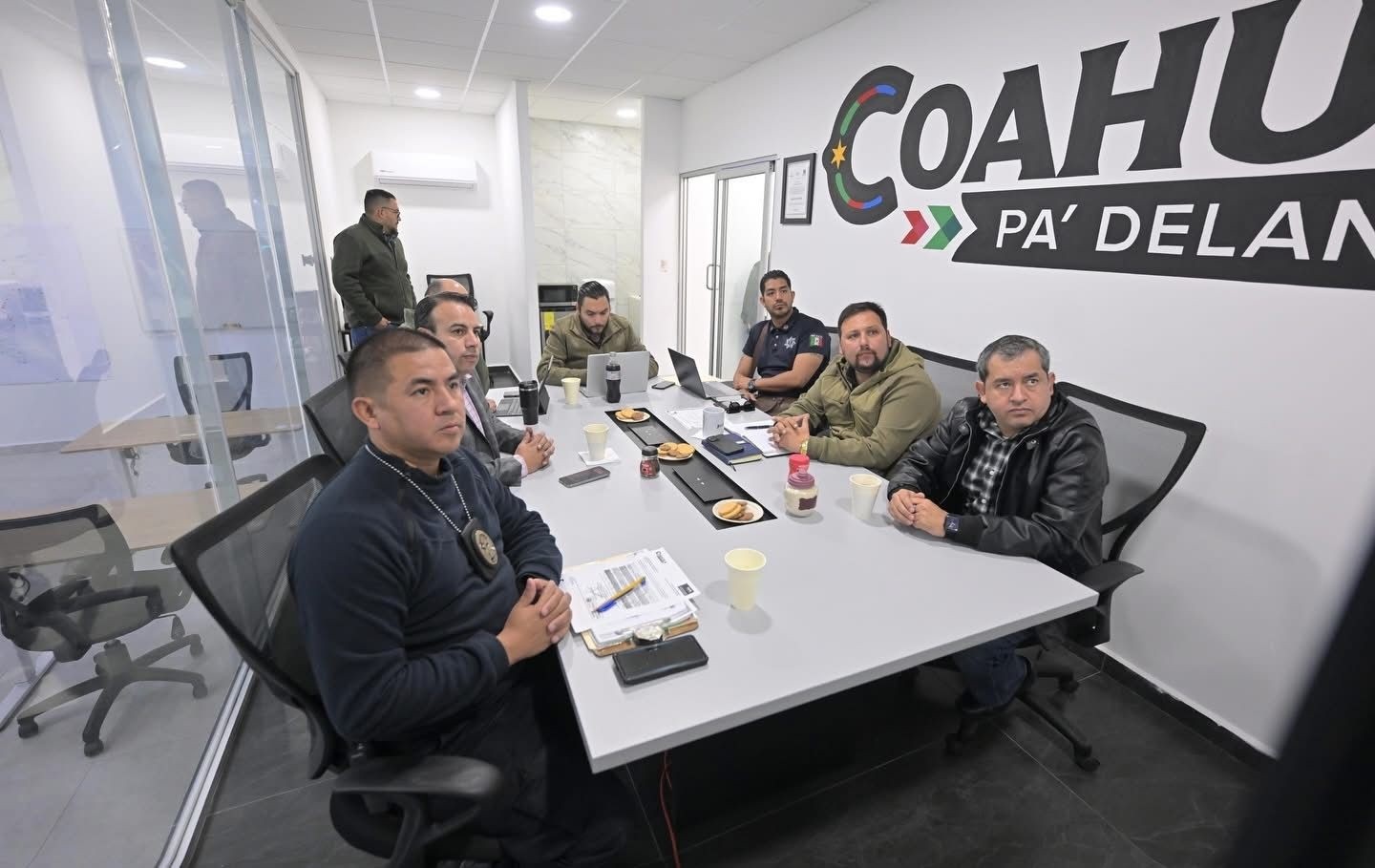 Encabeza Carlos reunión para fortalecer seguridad