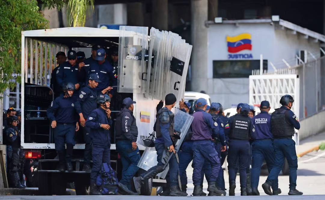 Venezuela excarcela a 14 periodistas; van 406 presos políticos liberados, afirma Delcy Rodríguez