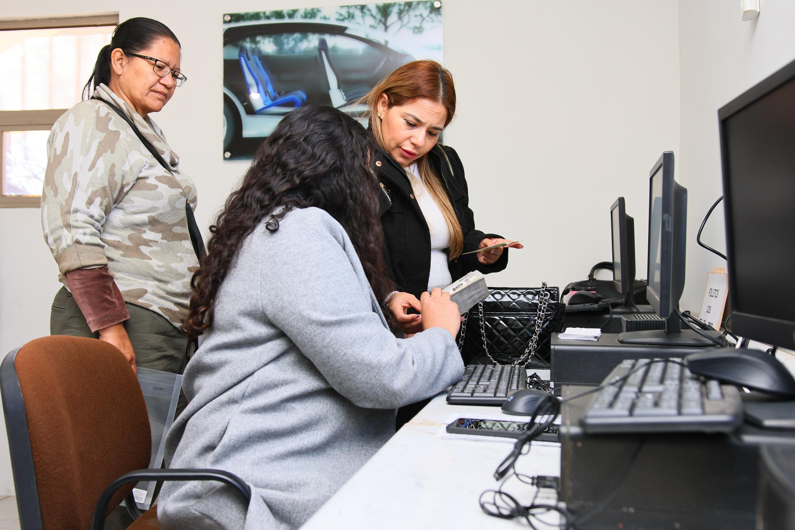 Arranca brigada de servicios del IMSS en Sabinas, gestión impulsada por el alcalde Chano Díaz Iribarren