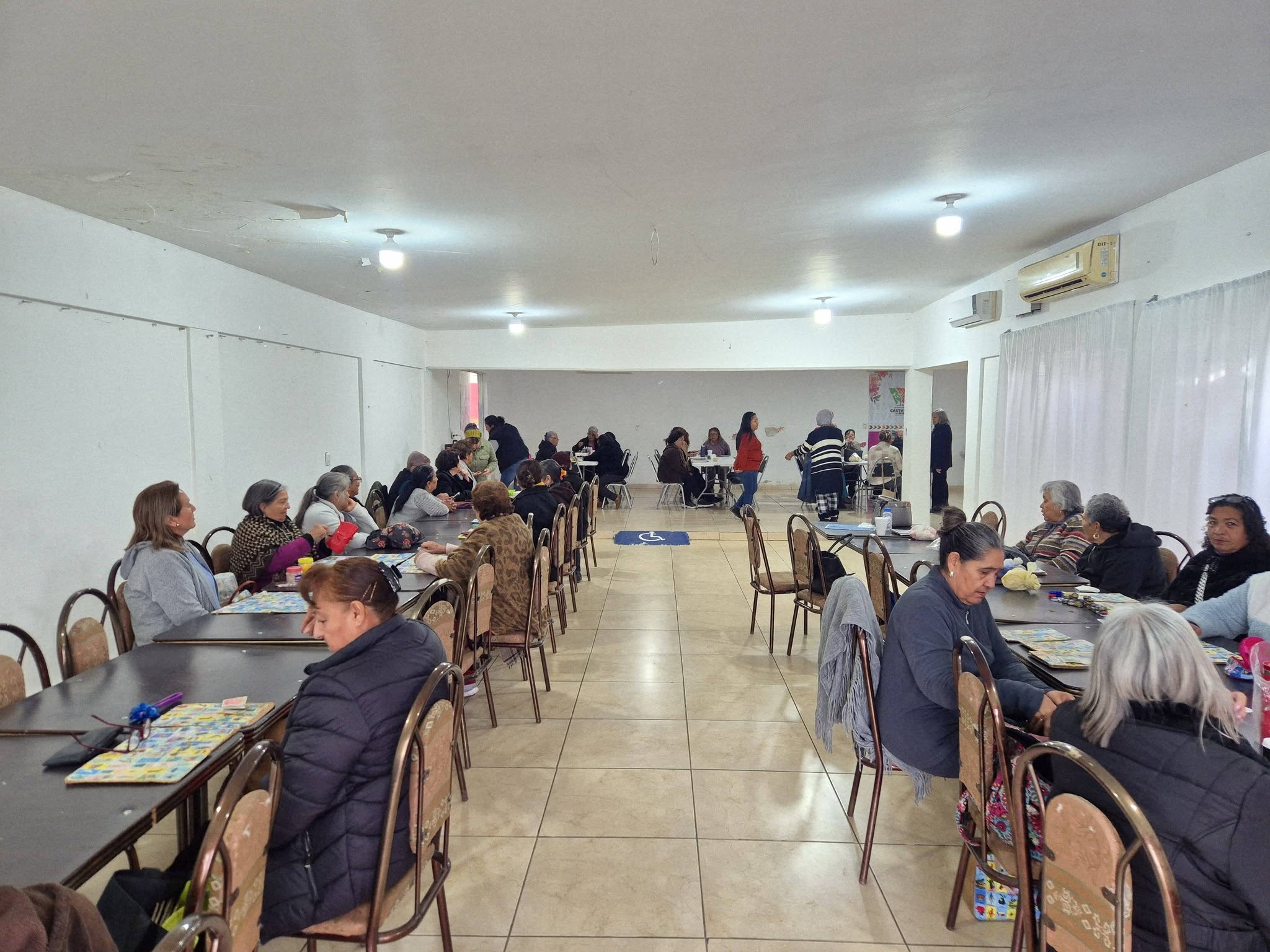 Fortalecen lazos con los adultos mayores