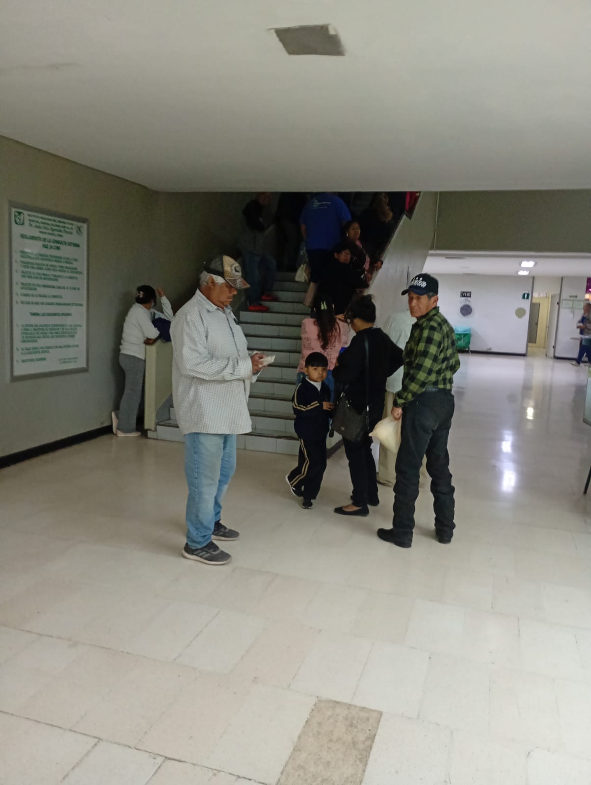 «Abren cuando quieren»: denuncian a Clínica 24