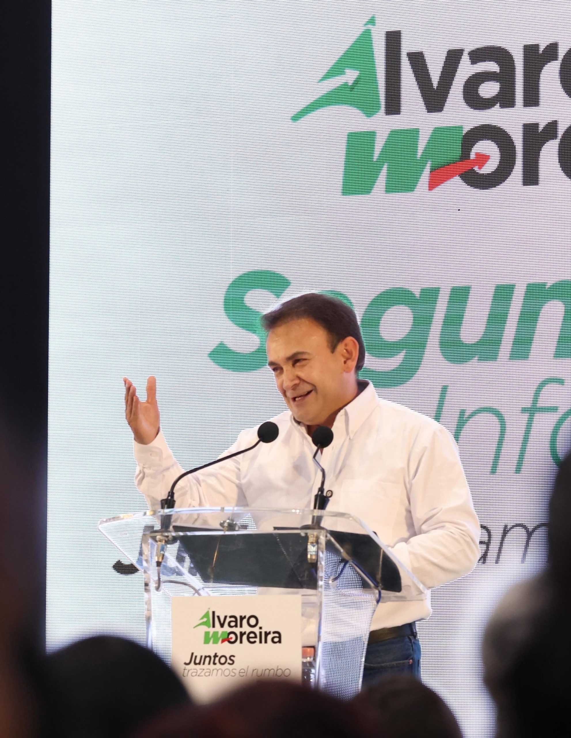 Presenta Álvaro Moreira su segundo informe legislativo