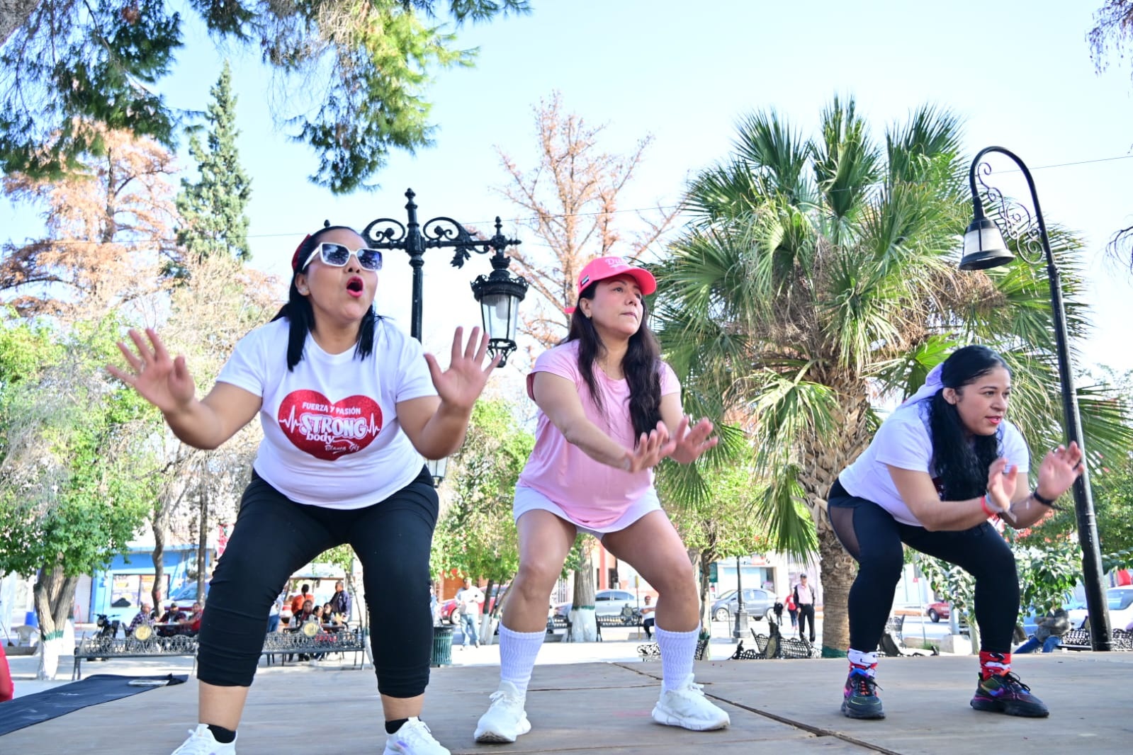 Celebran mujeres de San Buena “Bailatón del Amor y la Amistad”