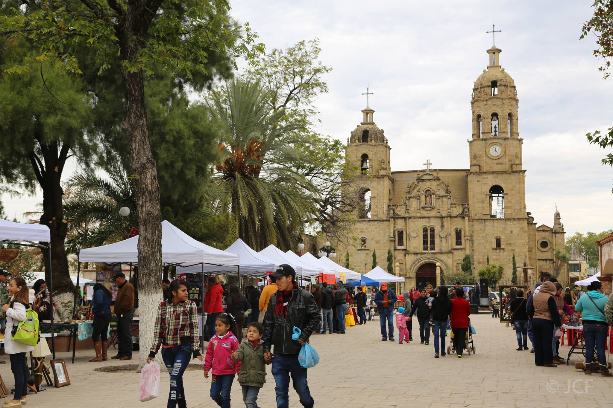 Invita Laura al Corredor Artesanal de Múzquiz