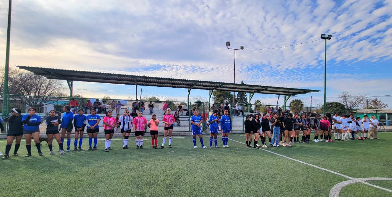 Inauguran liga regional de fútbol de Múzquiz