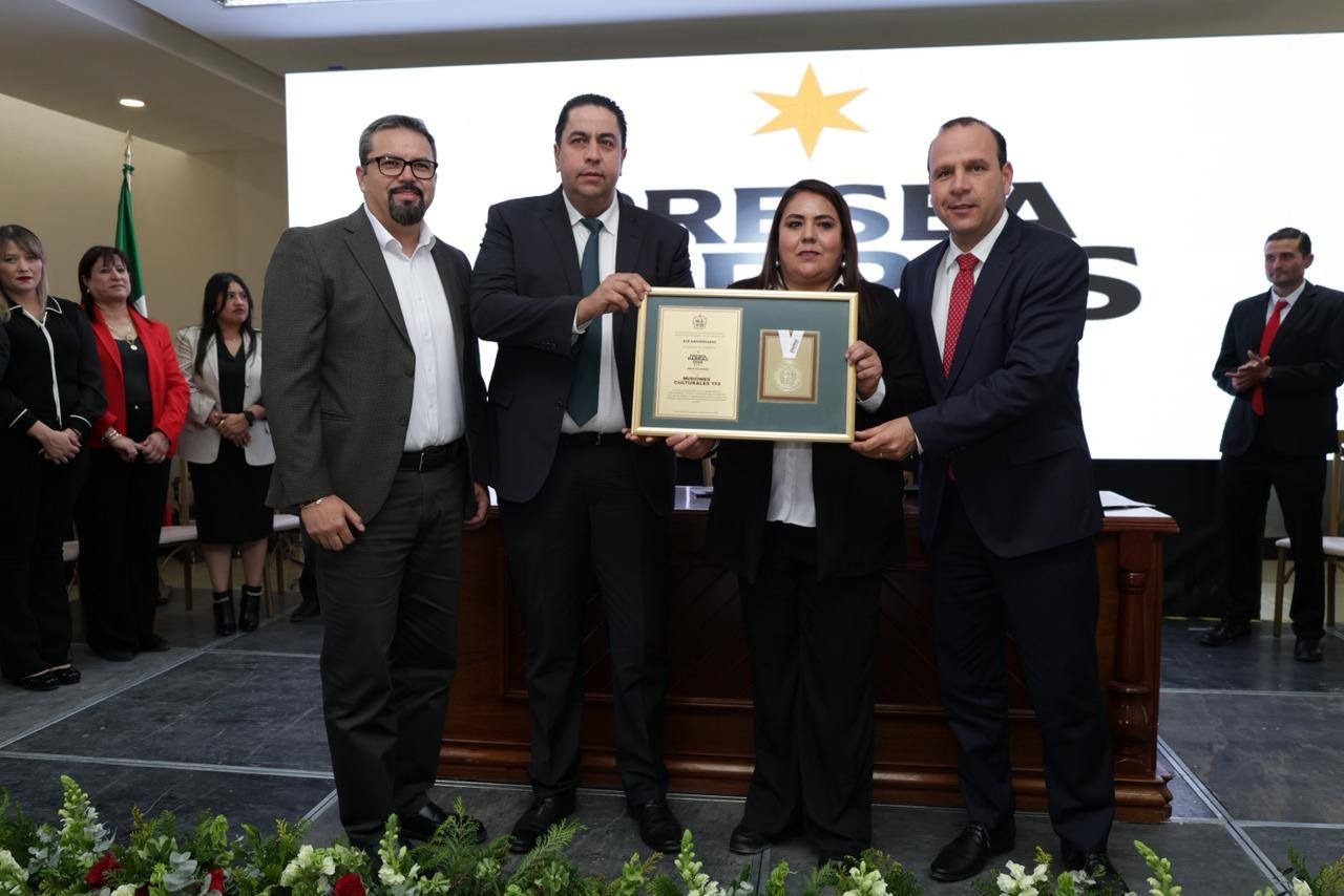 Galardonan con “Presea Parras” A cronista y Misiones Culturales