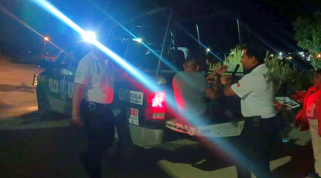 Detienen a hermanos por violencia familiar