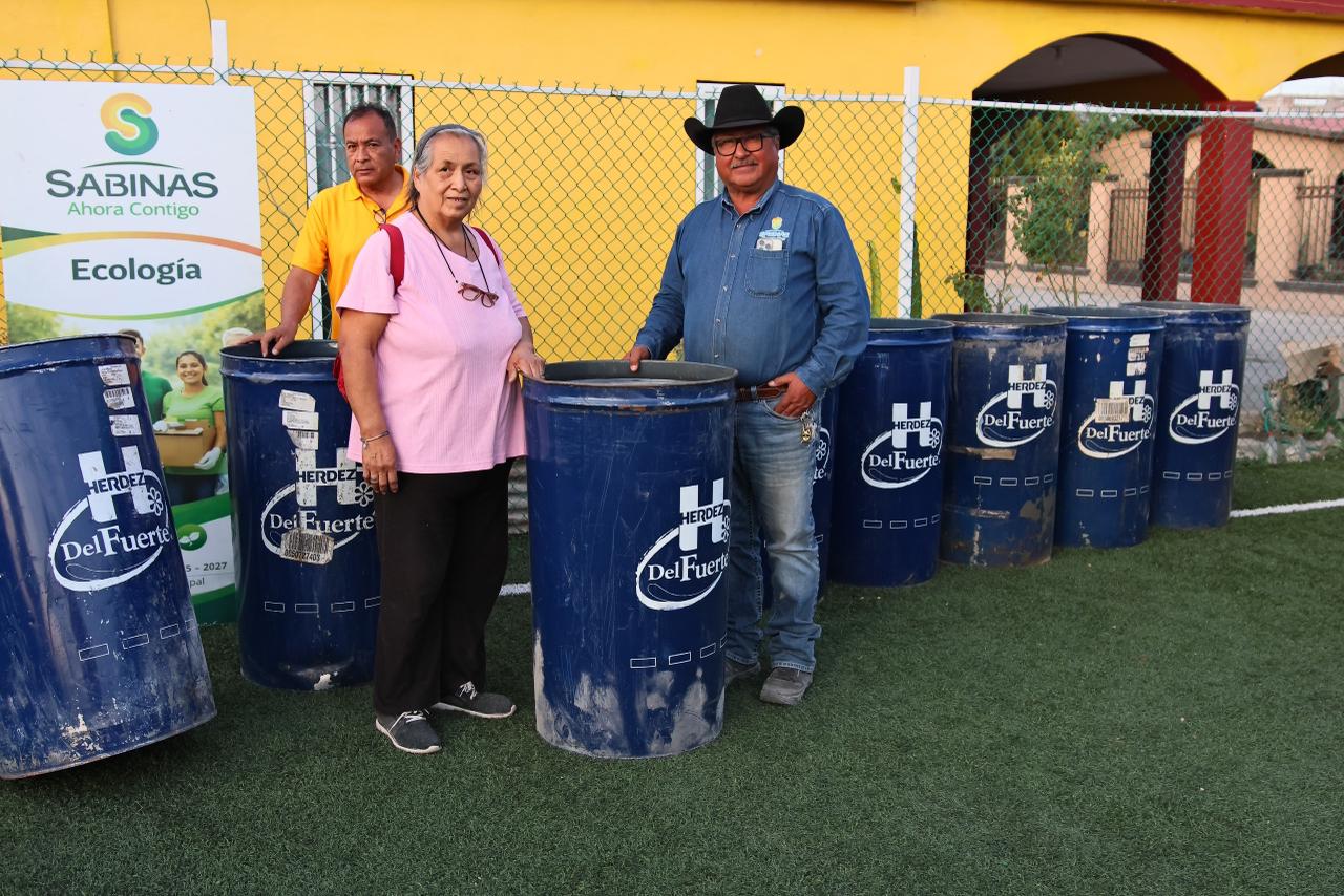 Lleva Gobierno de Sabinas brigada al Barrio 2 de Cloete