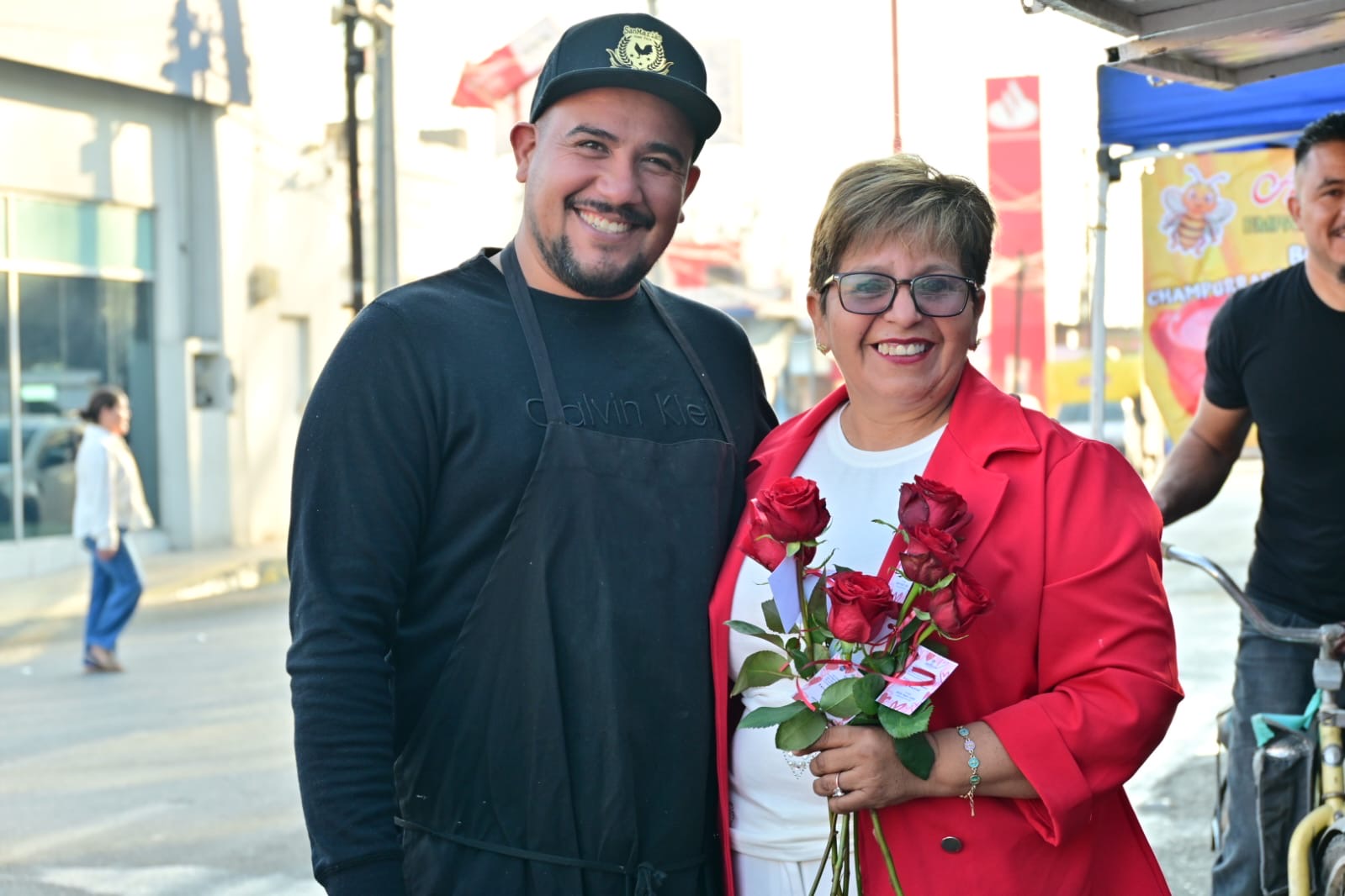 REGALA JAVIER CHOCOLATES Y ROSAS POR SAN VALENTÍN