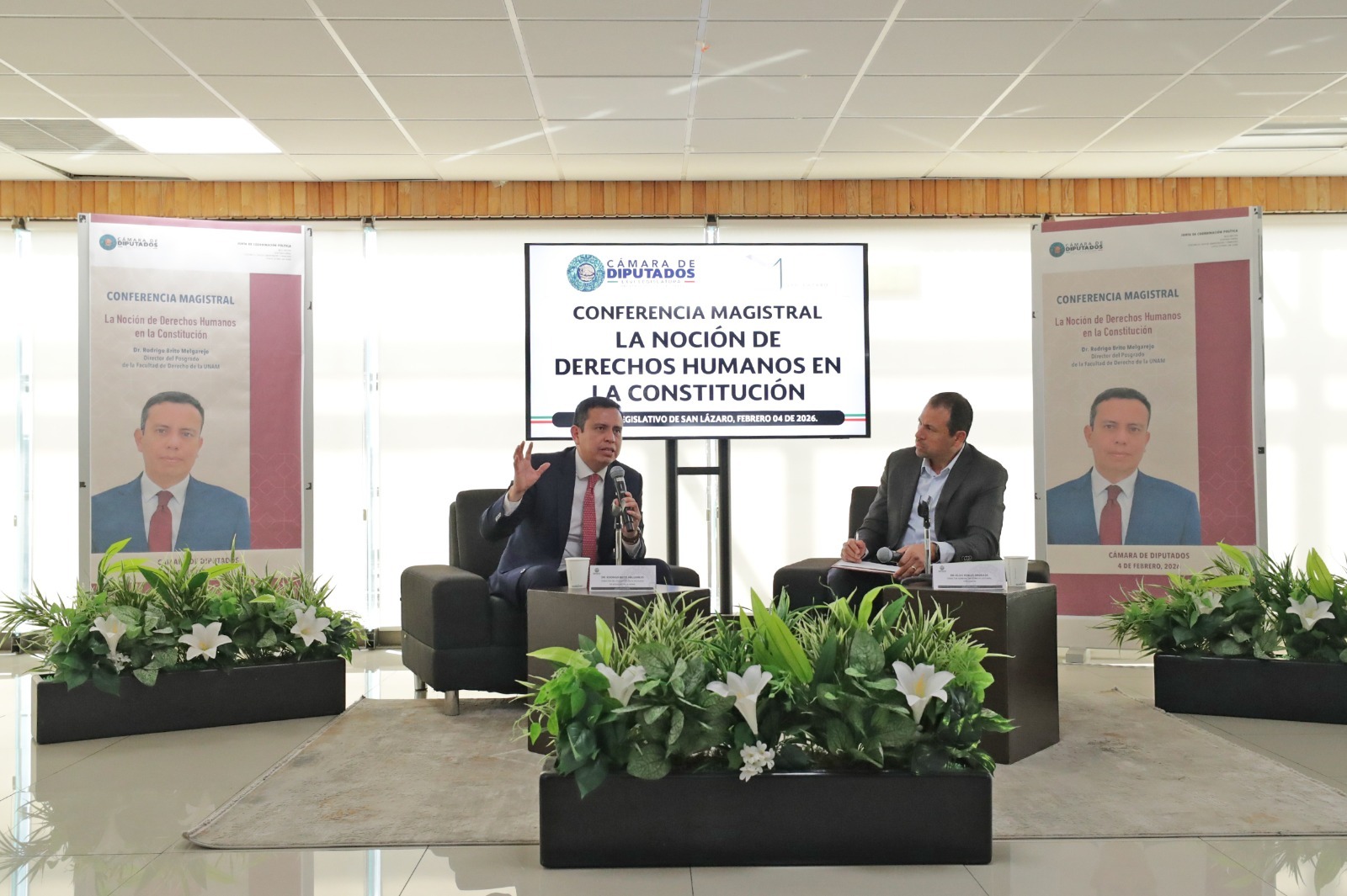 Imparten en San Lázaro conferencia magistral sobre “La noción de los derechos humanos en la Constitución”