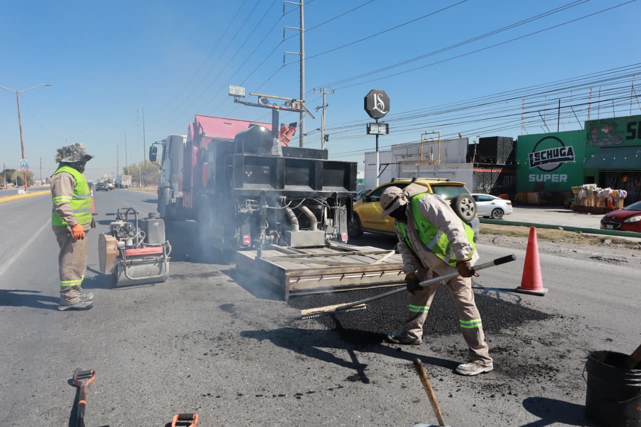 Rehabilita Javier Díaz pavimento en vialidades de Lomas Verdes