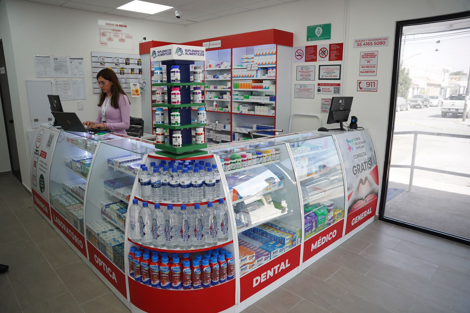 Vecinos reconocen beneficios de la Clínica de la Salud Popular en Manantiales