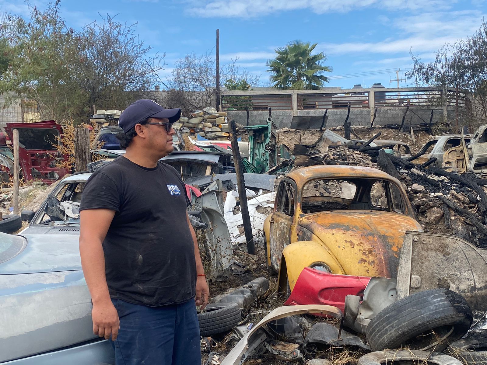 «Vochito» calcinado y pérdidas por 30 mil