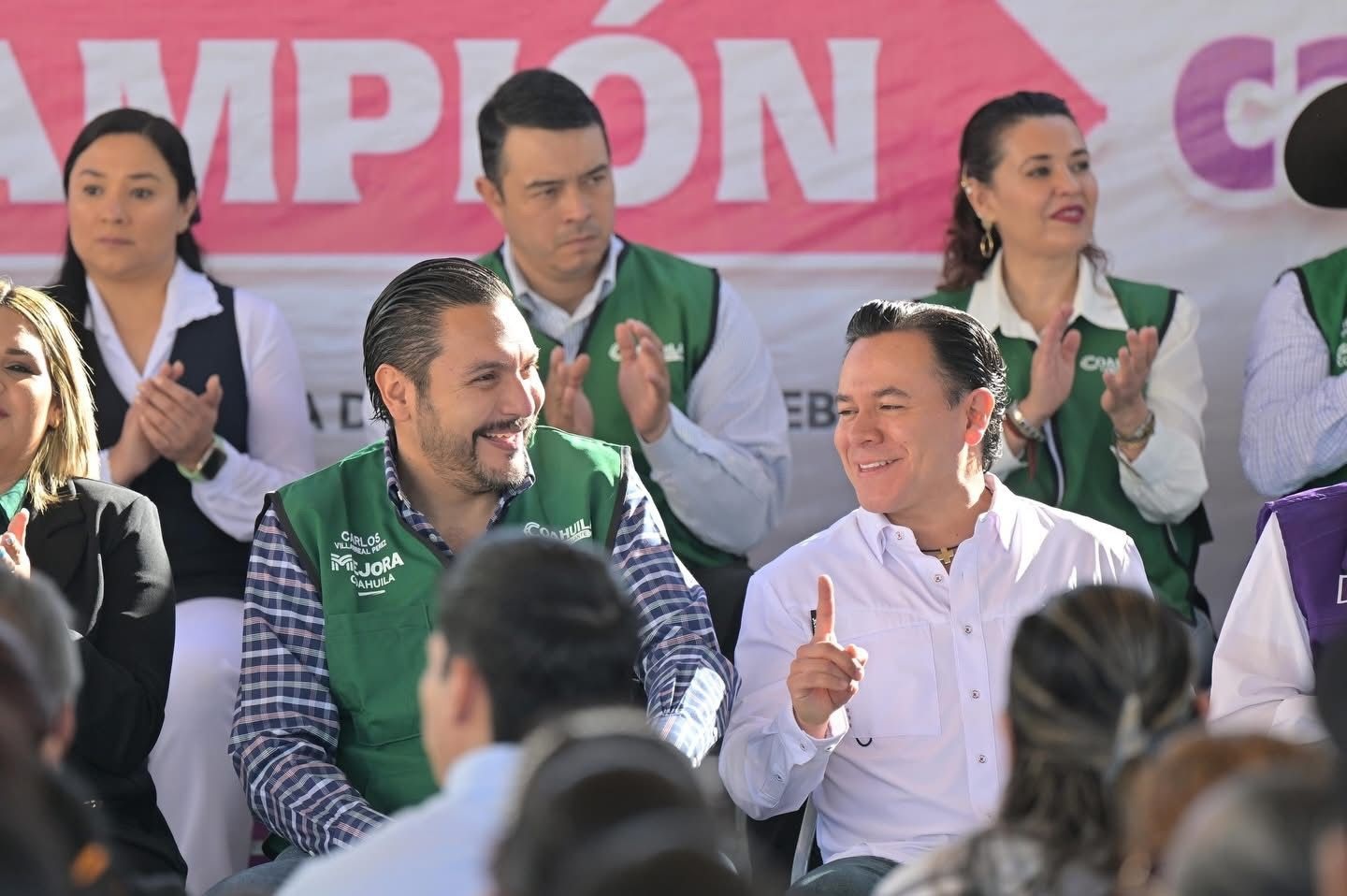 Encabeza Carlos campaña de dosis contra sarampión