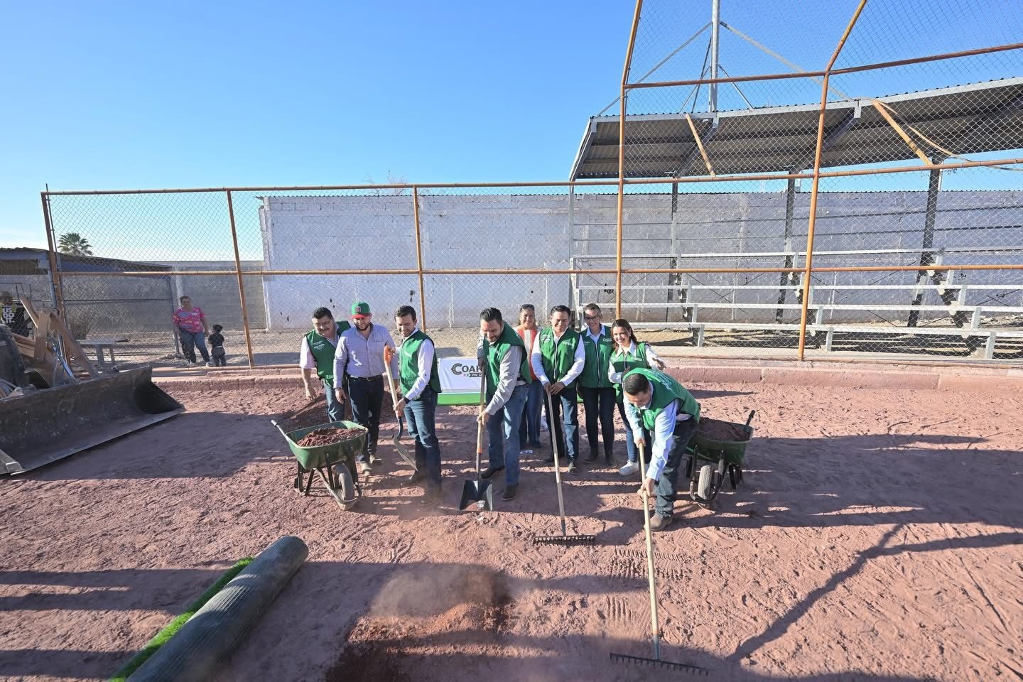 Avanza Monclova con obras para las familias