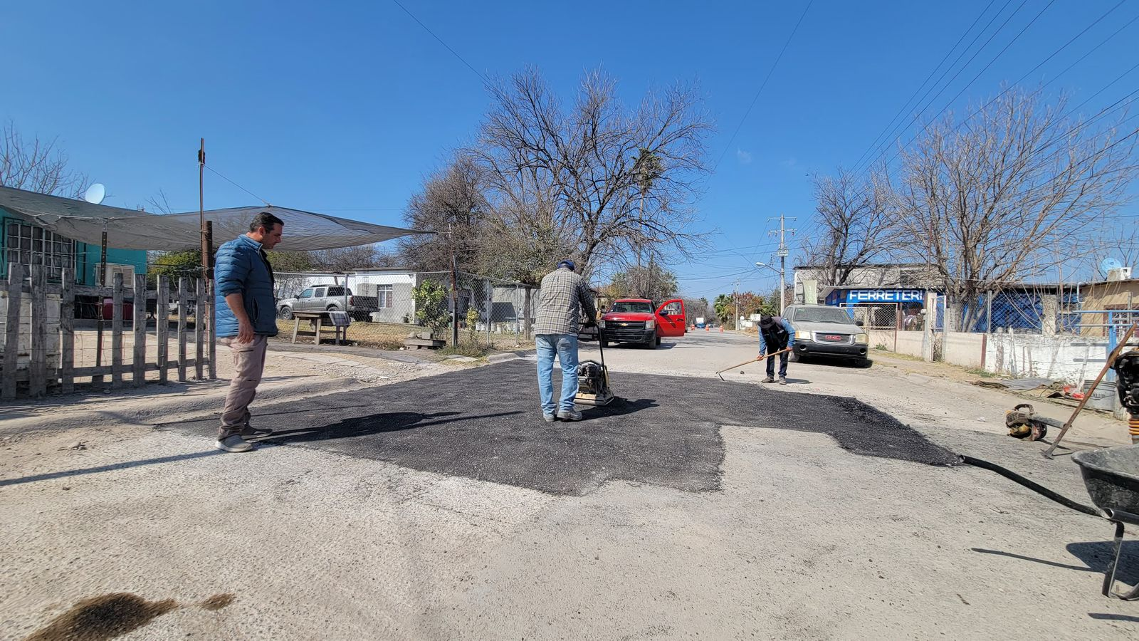 Responde Laura Jiménez a solicitudes ciudadanas con jornadas de bacheo