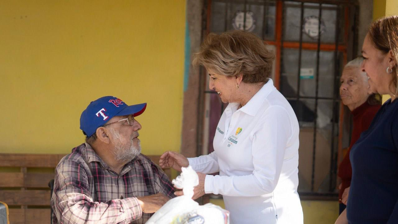 Lleva DIF Sabinas apoyos alimentarios a comunidades del municipio