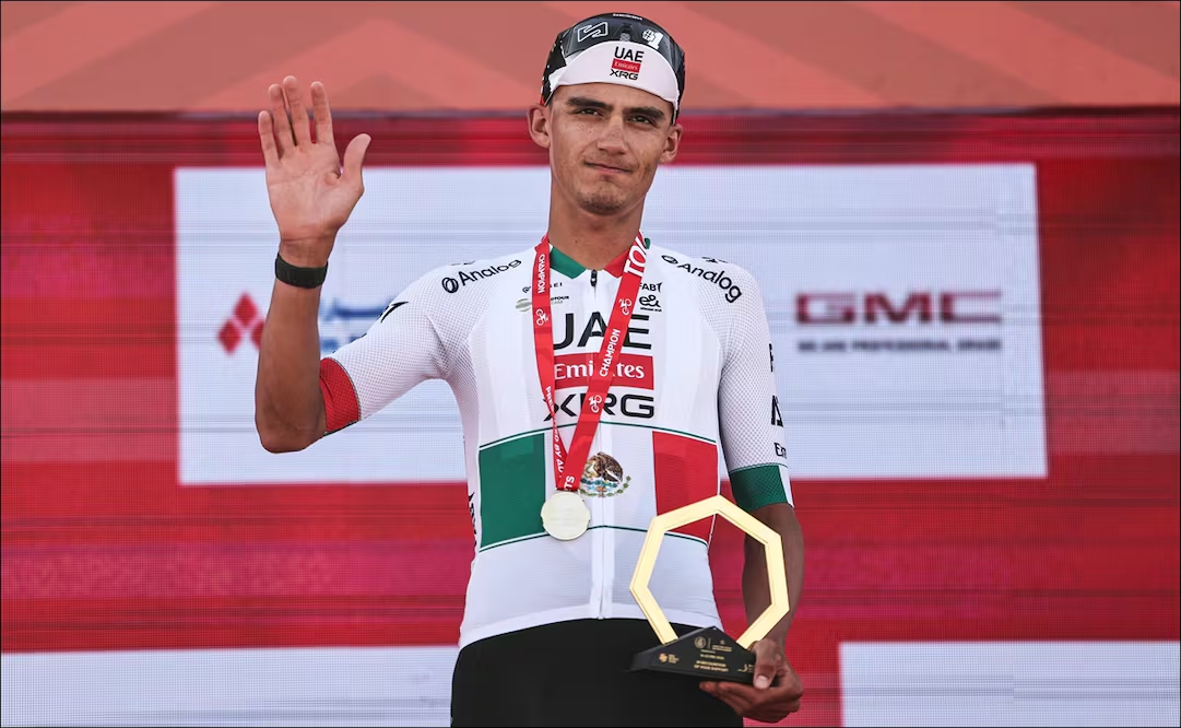 Isaac del Toro comienza la Temporada 2026 ganando la primera etapa del UAE Tour