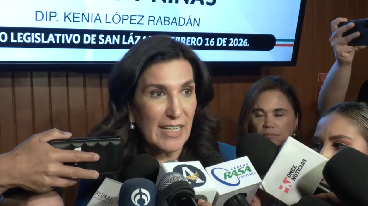 DIPUTADA KENIA LÓPEZ RABADÁN Presidenta de la Mesa Directiva de la Cámara de Diputados