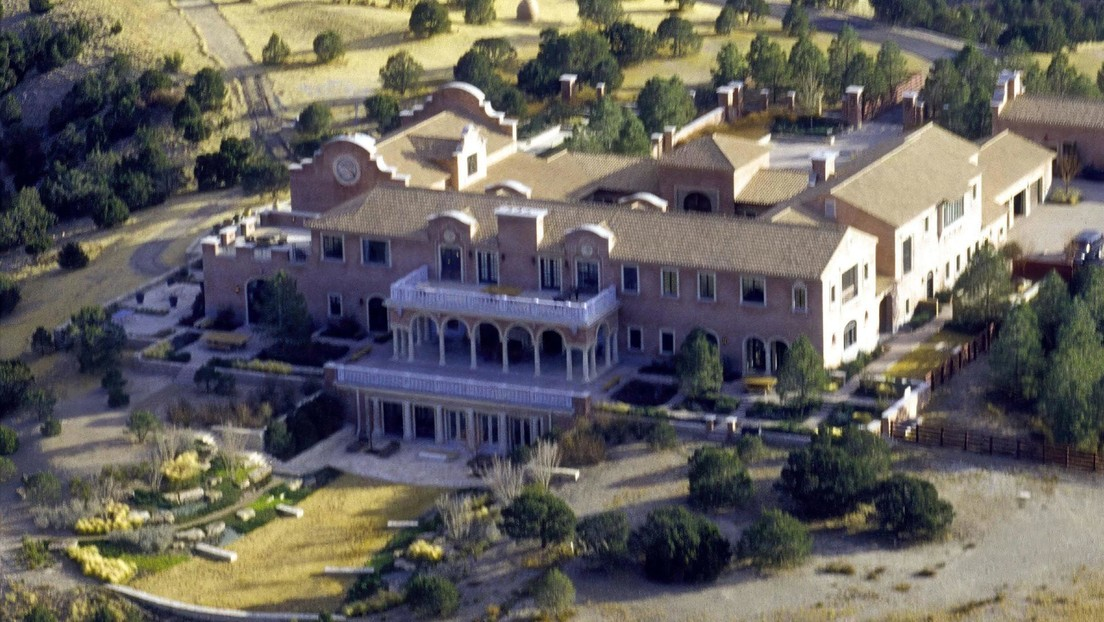 Abus0s de m*nores, políticos de alto perfil y víctim4s de s*xo «f*tichista»: el ‘Rancho Playboy’ de Epstein bajo la lupa