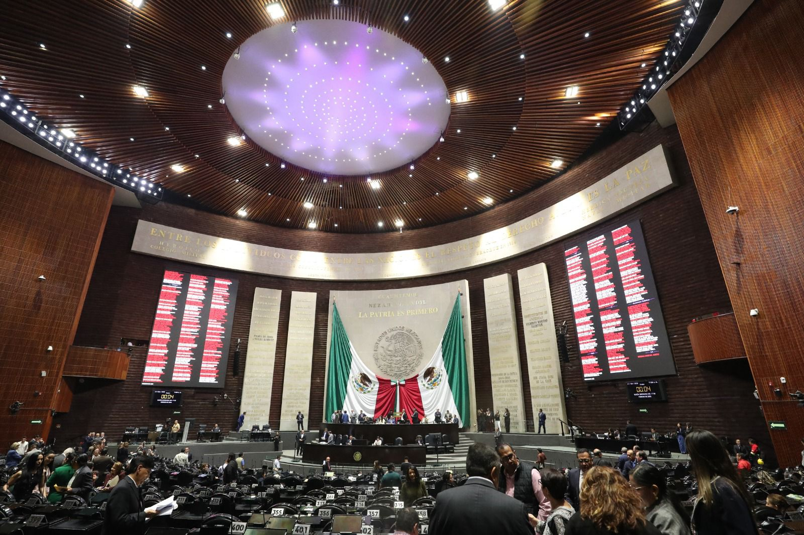 Diputada López Rabadán notifica al Pleno de recepción y turno a comisiones de minuta que reduce la jornada laboral